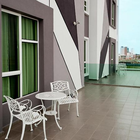Marvelux Hotel Malacca Екстер'єр фото