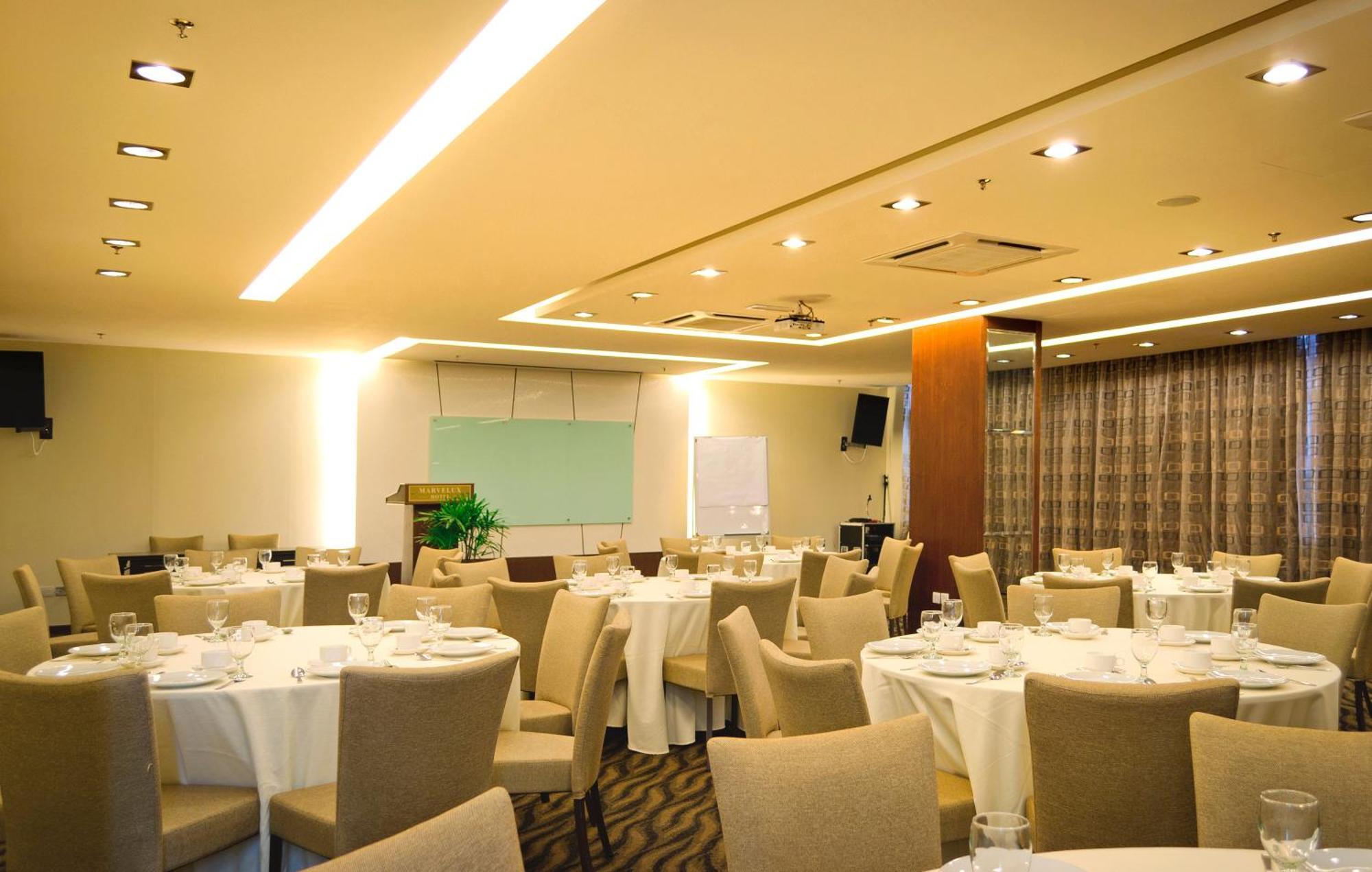 Marvelux Hotel Malacca Екстер'єр фото