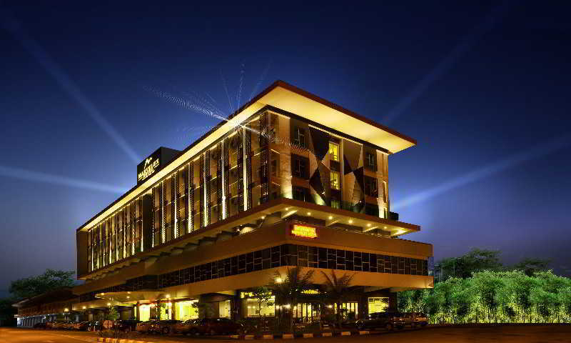Marvelux Hotel Malacca Екстер'єр фото