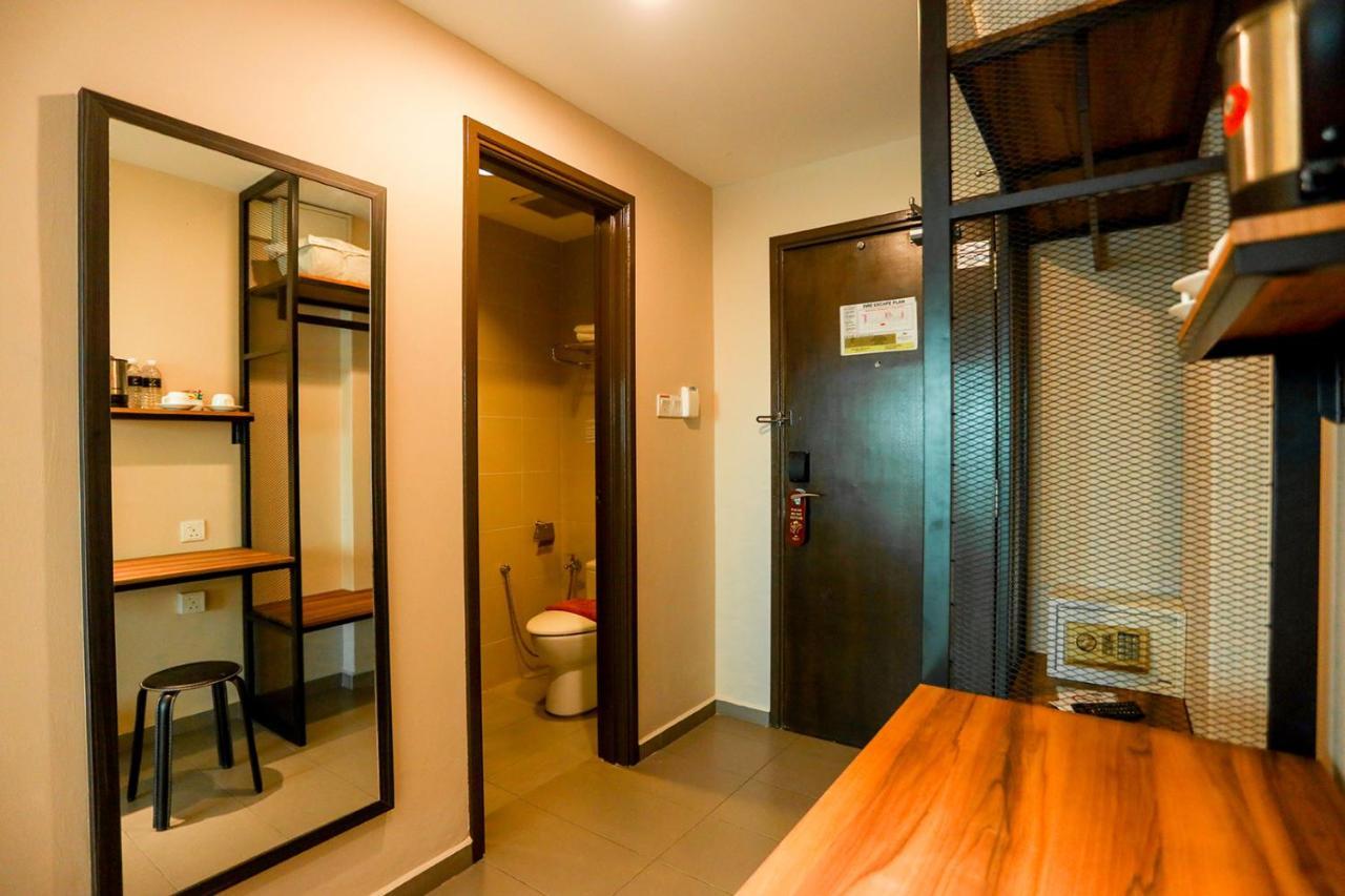 Marvelux Hotel Malacca Екстер'єр фото